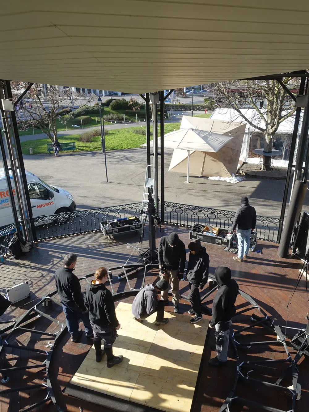 Eclosion: O.V.N.I, by Structurals, for Geneva Lux Festival, 2025 (work in progress 9)