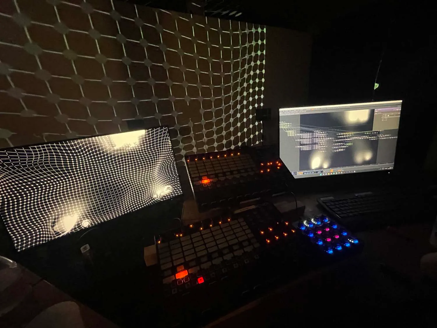 Dimensional Convergence, by Structurals, for Festival La Bâtie, 2022 (work in progress 9)