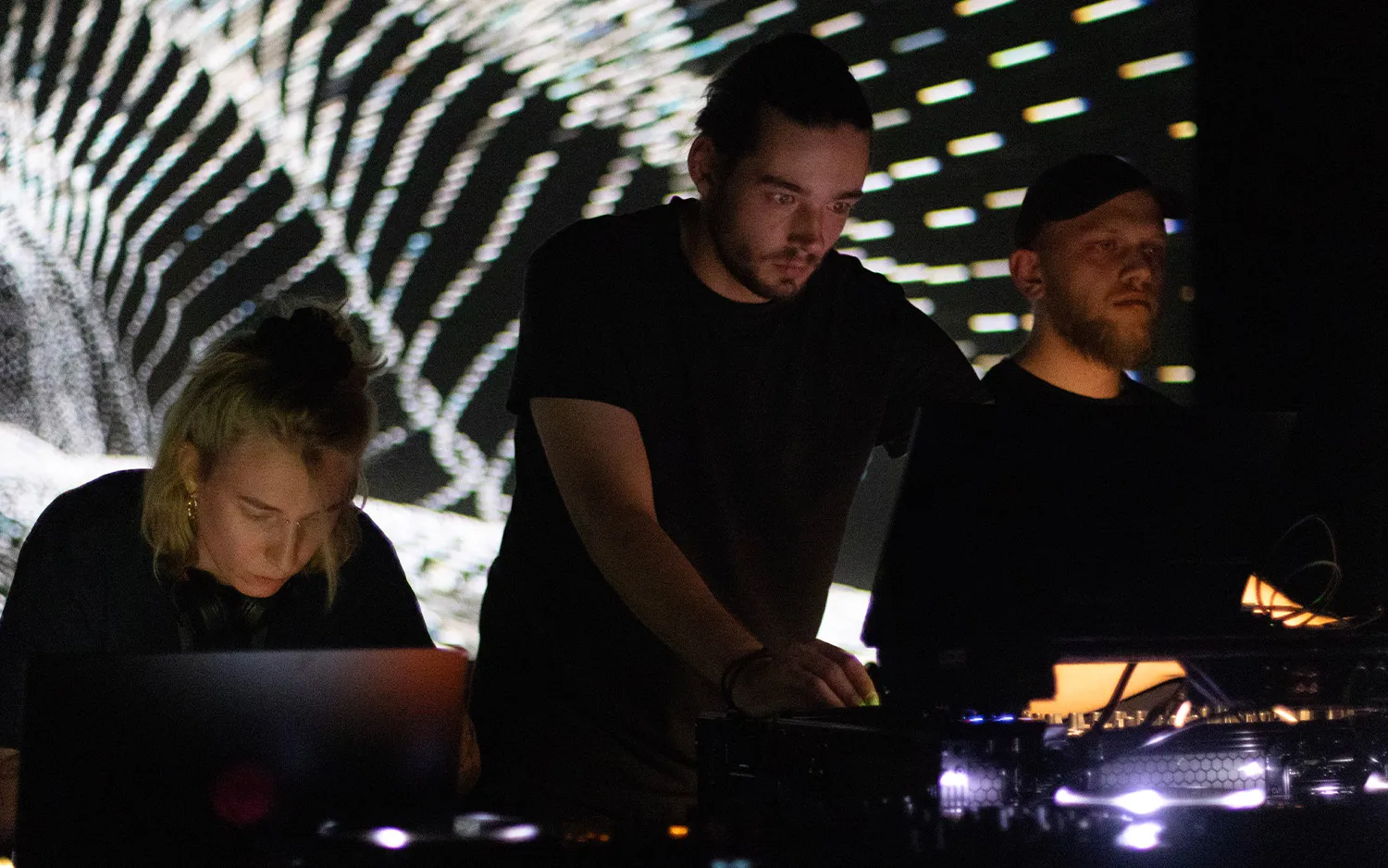 Captures - Live A/V, by Structurals, for Echoes of Archs, 2025 (installation view 24)