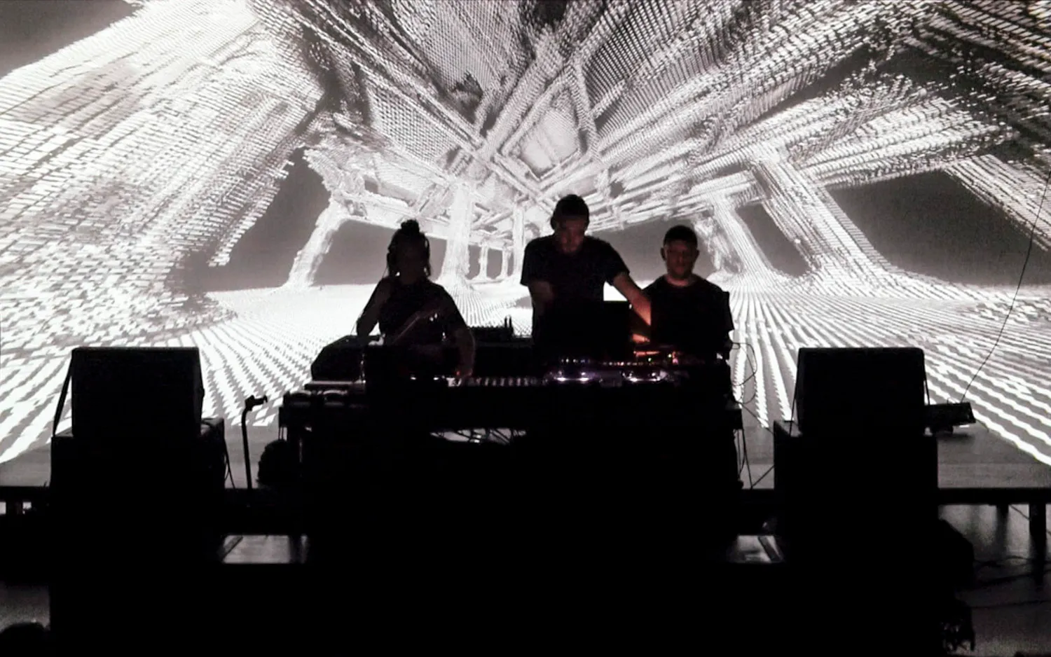 Captures - Live A/V, by Structurals, for Echoes of Archs, 2025 (installation view 12)