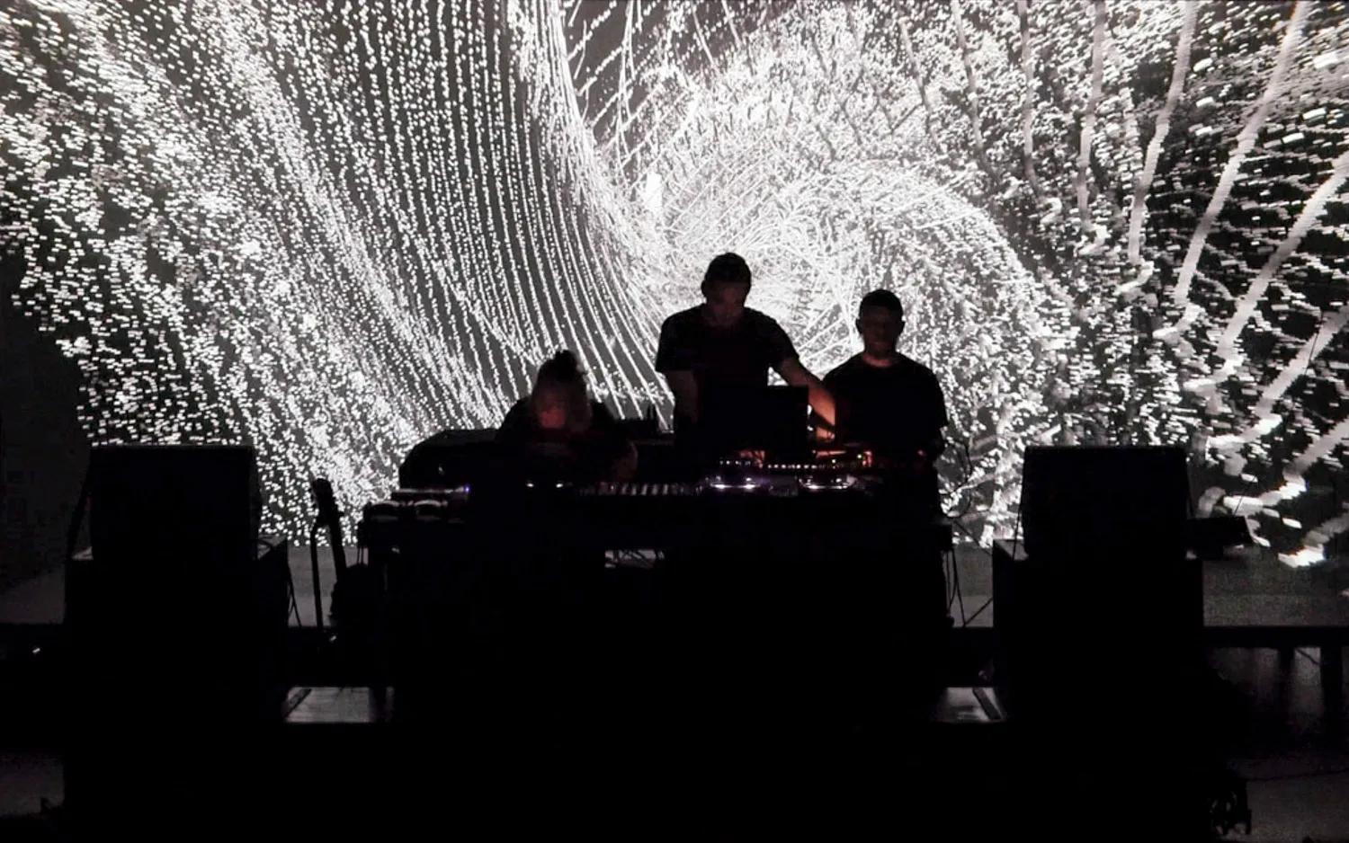 Captures - Live A/V, by Structurals, for Echoes of Archs, 2025 (installation view 19)