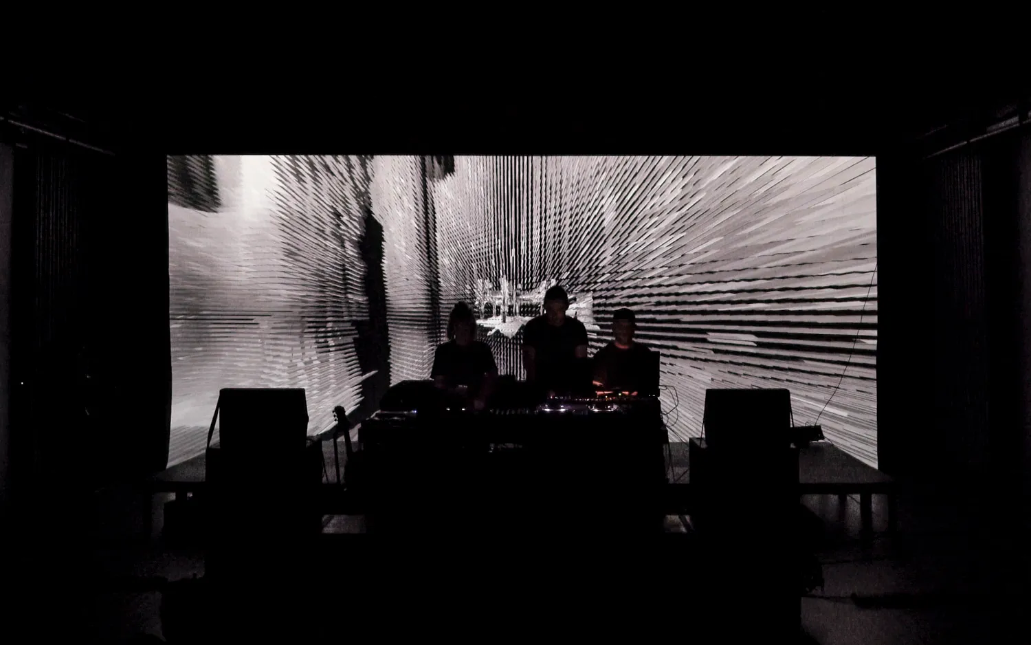 Captures - Live A/V, by Structurals, for Echoes of Archs, 2025 (installation view 14)