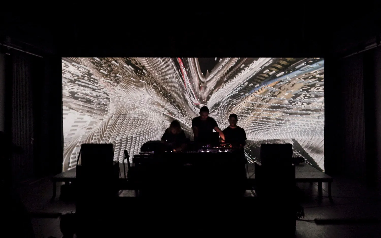 Captures - Live A/V, by Structurals, for Echoes of Archs, 2025 (installation view 21)