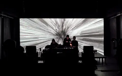 Captures - Live A/V