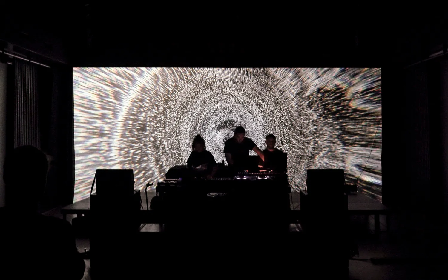 Captures - Live A/V, by Structurals, for Echoes of Archs, 2025 (installation view 17)